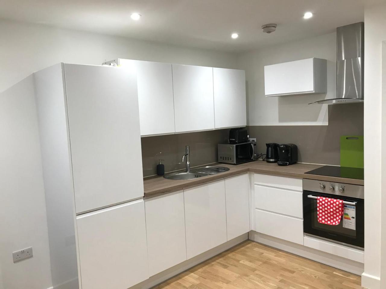 Easystay Slough Central Free Parking Exterior foto