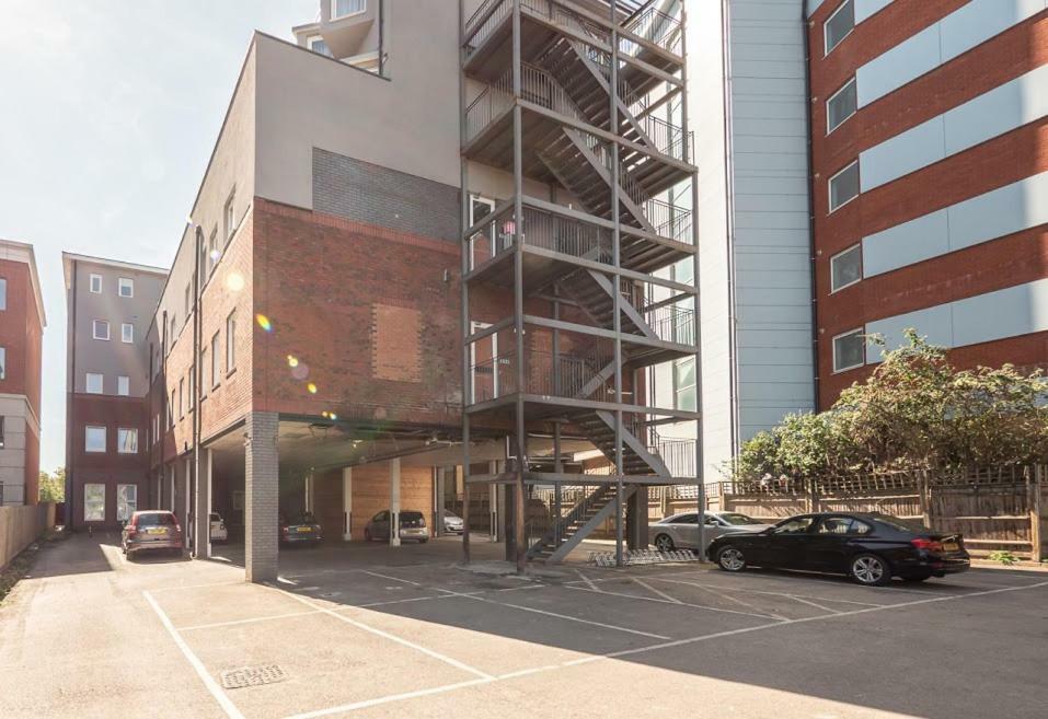 Easystay Slough Central Free Parking Exterior foto
